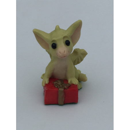 It's A Present Pocket Dragon Whimsical World Of Pocket Dragons by Real Musgrave Hand Made in 1995 - No Label