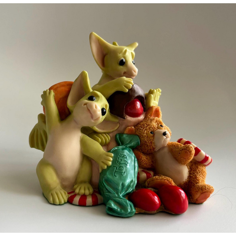Sticking Together Pocket Dragon - Friends Collector's Club Special 1997/1998 - Hand Made Real Musgrave