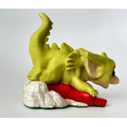 Chasing Snowflakes Pocket Dragon - Boxed - Whimsical World Of Pocket Dragons Hand Made - Limited Edition with Medallion - 1995