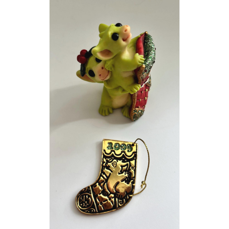 Hanging The Stocking Pocket Dragon - Boxed with medal - Limited Edition in 2005 -  Hand Made