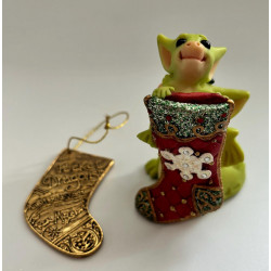 Hanging The Stocking Pocket Dragon - Boxed with medal - Limited Edition in 2005 -  Hand Made